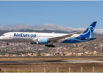 Avatares y susto en el aire de dos vuelos internacionales