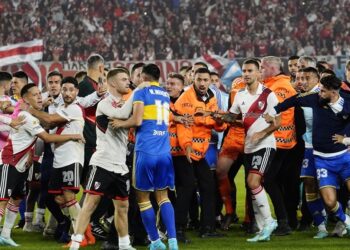 Argentinos hasta la muerte.( Bah, argentos en realidad)