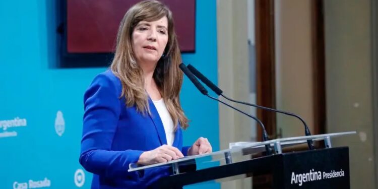 G.Cerruti, la vocera que censura.