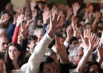 Propuesta para ciudadanos y periodismo frente al deterioro insólito de los políticos