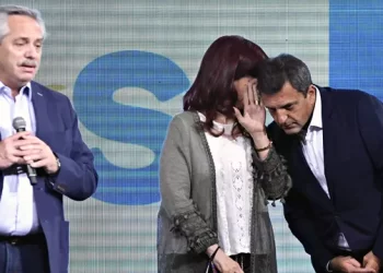 Sergio Massa postergado y en modo “ilusionista”con el FMI