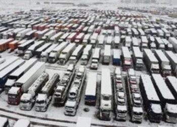 Paso a Chile. Habitual bloqueo por nieve y decisiones y opiniones erradas