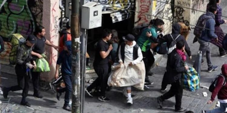 Relato falso:”no hay saqueos sólo robos”.