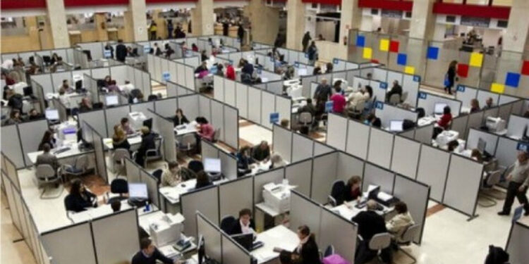 Obsceno aumento del empleo público