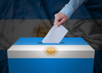 Desayuno con charla previa al voto