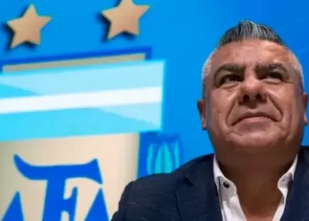 La AFA oscurece mientras la selección brilla