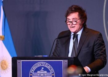 Cinco meses de gobierno; gestión discutida, cepo e impuestos