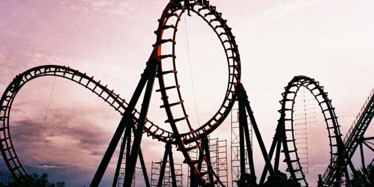 El país; la montaña rusa diaria, difícil e imprevisible y con caídas extremas