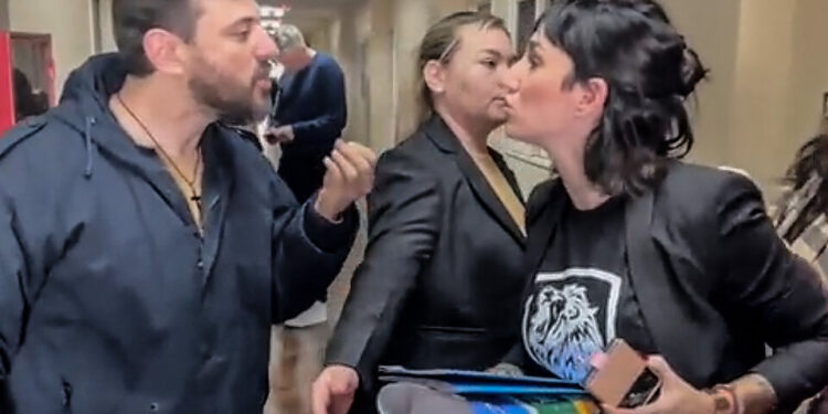 Los exabruptos y el mal ejemplo de dos actores del desastre nacional