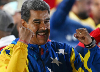 Fraude electoral de Maduro; sin actas, con represión y con negociaciones varias