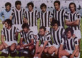 A Gimnasia le faltan  jugadores, entrenador y su camiseta Tradicional