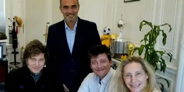 Desde 1983 la política privilegia la lucha interna por sobre el interés del pueblo